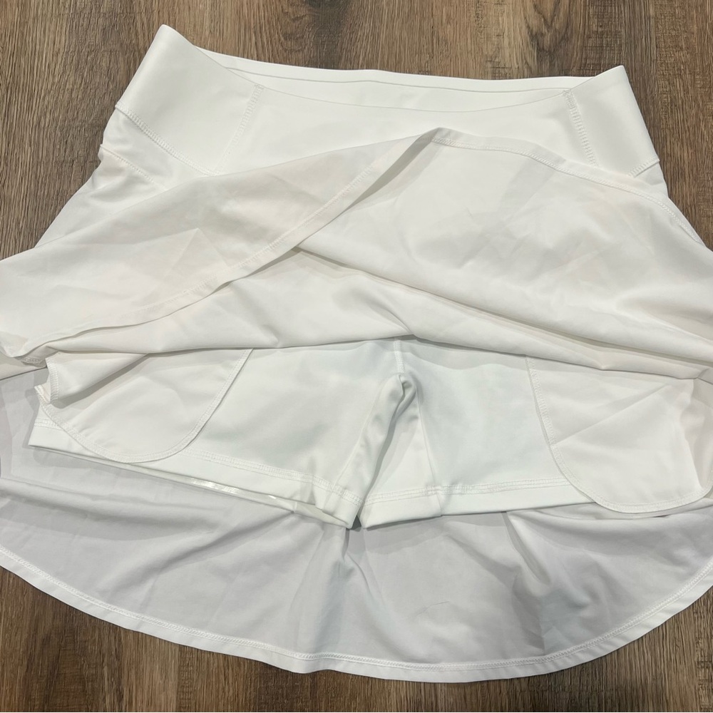 NEW NWT Puma White Stretchy Sporty Golf Tennis Skort Skirt Size L - Picture 2 of 6